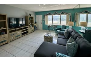 1001 NE 8th Avenue 102, Delray Beach, FL 33483 - MLS#R11143282