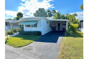 425 Bougainvillea Drive, Deerfield Beach, FL 33442 - MLS#R11143392