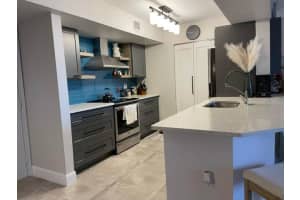 1200 Scotia Drive 305, Hypoluxo, FL 33462 - MLS#R11143417