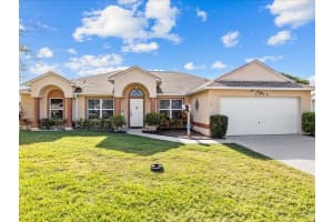 2382 SE Melaleuca Boulevard, Port Saint Lucie, FL 34952 - MLS#R11143484