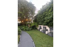 423 Chilean Avenue 423, Palm Beach, FL 33480 - MLS#R11143496