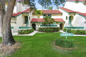 15 Lexington Lane E B, Palm Beach Gardens, FL 33418 - MLS#R11143535