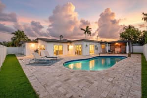 912 Se 15th Court, Deerfield Beach