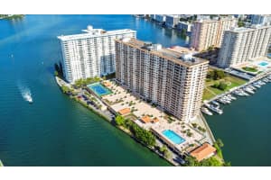 290 174th Street, Sunny Isles Beach, FL 33160 - MLS#R11143867