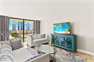 290 174th Street 1417, Sunny Isles Beach, FL 33160 - MLS#R11143867