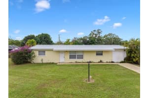 2363 2nd Place SW, Vero Beach, FL 32962 - MLS#R11143910