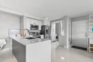 180 Yacht Club Way 102, Hypoluxo, FL 33462 - MLS#R11143911