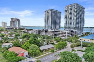 401 42nd Street, West Palm Beach, FL 33407 - MLS#R11143926