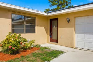 569 Fallon Drive, Port Saint Lucie, FL 34983 - MLS#R11143946