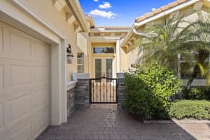 9360 Nuova Way, Port Saint Lucie, FL 34986 - MLS#R11143958