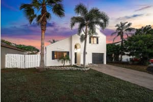 4 Elton Place, Boynton Beach, FL 33426 - MLS#R11144028