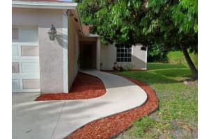 1704 Boardman Avenue, Mangonia Park, FL 33407 - MLS#R11144043