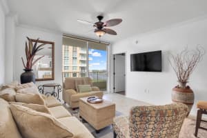 625 Casa Loma Boulevard, Boynton Beach, FL 33435 - MLS#R11144045