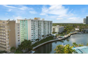 2841 NE 163rd Street 402, North Miami Beach, FL 33160 - MLS#R11144071