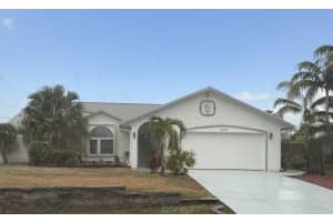 233 NE Sagamore Terrace, Port St Lucie, FL 34983 - MLS#R11144107