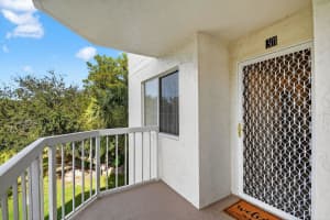 3146 Via Poinciana 301, Lake Worth, FL 33467 - MLS#R11144121
