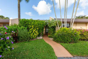 147 Lake Gloria Drive 147, West Palm Beach, FL 33411 - MLS#R11144343