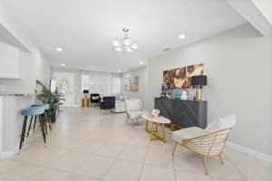 250 NW 11 Street, Boca Raton, FL 33432 - MLS#R11144421