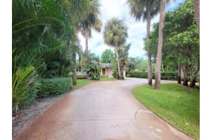 1084 SE St Lucie Boulevard, Stuart, FL 34996 - MLS#R11144425