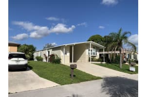 15 Lagos Del Norte, Fort Pierce, FL 34951 - MLS#R11144436