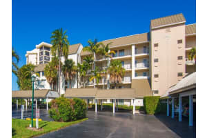 2400 Ocean Drive, Fort Pierce, FL 34949 - MLS#R11144515