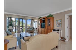 2400 Ocean Drive, Fort Pierce, FL 34949 - MLS#R11144515