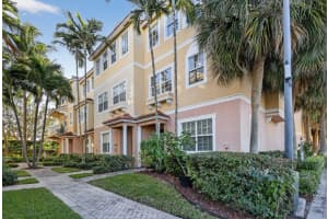 115 Harbors Way, Boynton Beach