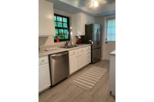 1042 Del Harbour Drive 0100 Delray Beach, FL 33483 - Off Market