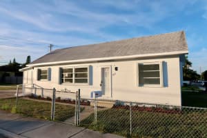 601 N B Street, Lake Worth Beach, FL 33460 - MLS#R11144870