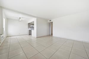 810 Lake Shore Drive 14, Lake Park, FL 33403 - MLS#R11144908