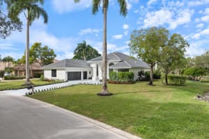 1330 Breakers West Boulevard W, West Palm Beach, FL 33411 - MLS#R11144984