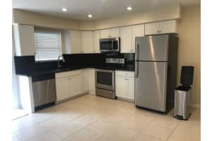 525 Park Place, West Palm Beach, FL 33401 Sold 12/31/25