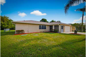 649 SE Clifton Lane, Port St Lucie, FL 34983 - MLS#R11145036