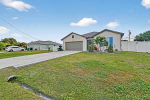 816 SW Jaslo Avenue, Port Saint Lucie, FL 34953 - MLS#R11145058