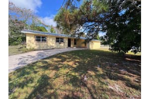 401 SE Tranquilla Avenue, Port Saint Lucie, FL 34983 - MLS#R11145121