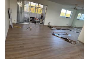 725 Lori Drive 412, Palm Springs