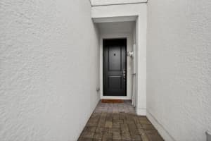 5709 Mentmore Drive, West Palm Beach, FL 33407 - MLS#R11145267