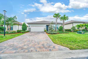 680 Se Villandry Way, Port Saint Lucie