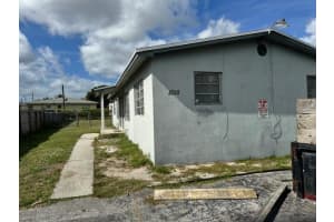 1015 Avenue I 2, Riviera Beach, FL 33404 - MLS#R11145357