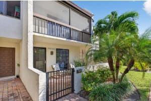 721 Se 1 Way C11, Deerfield Beach