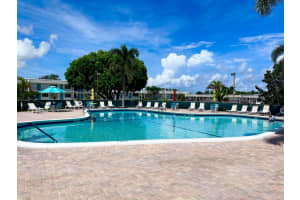 2840 Lake Osborne Drive 205, Lake Worth Beach