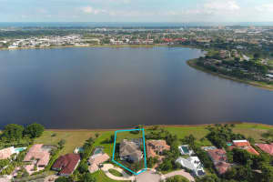 6 Cloister Circle, West Palm Beach, FL 33401 - MLS#R11145505