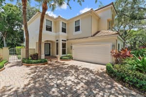 32 Grand Bay Circle, Juno Beach, FL 33408 - MLS#R11145520