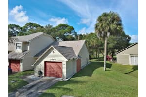 2020 Vero South Circle SW 4, Vero Beach, FL 32962 - MLS#R11145526
