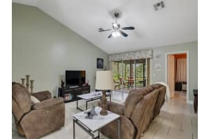 2020 Vero South Circle, Vero Beach, FL 32962 - MLS#R11145526