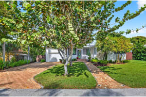 215 N Seacrest Circle, Delray Beach, FL 33444 - MLS#R11145559