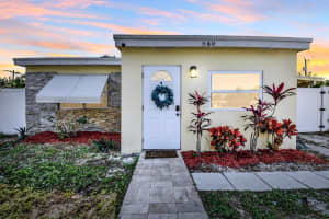 540 Brown Road, Lake Worth, FL 33462 - MLS#R11145572