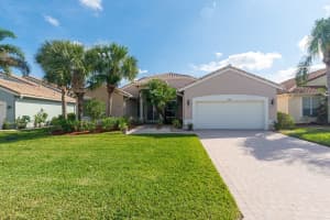 468 NW Blue Lake Drive, Port Saint Lucie, FL 34986 - MLS#R11145598