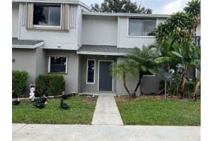 3405 Poolside Drive 3405, Greenacres