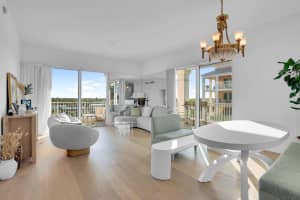 806 Windward Way, Lantana, FL 33462 - MLS#R11145617